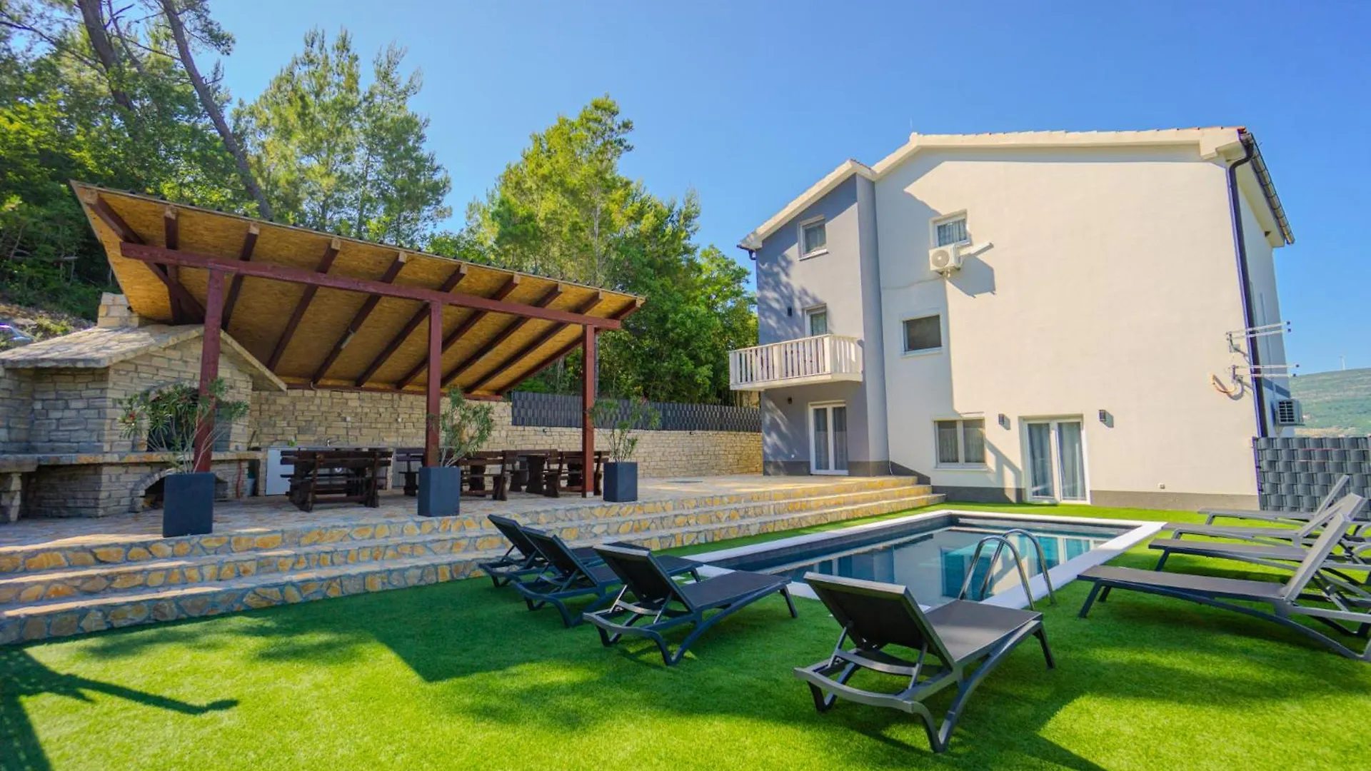 Panoramic Forest Retreat With Pool And Seaview Donji Karin アパート
