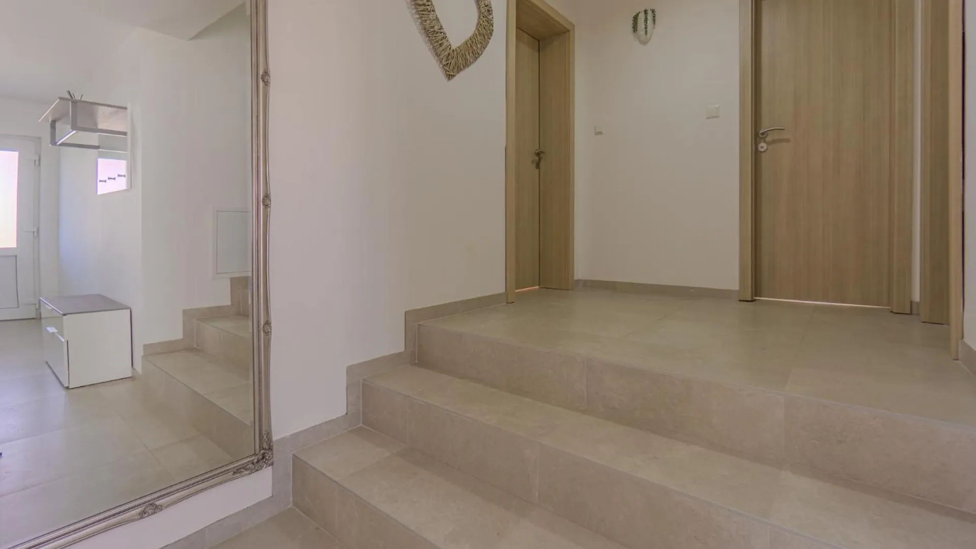 アパート Panoramic Forest Retreat With Pool And Seaview Donji Karin